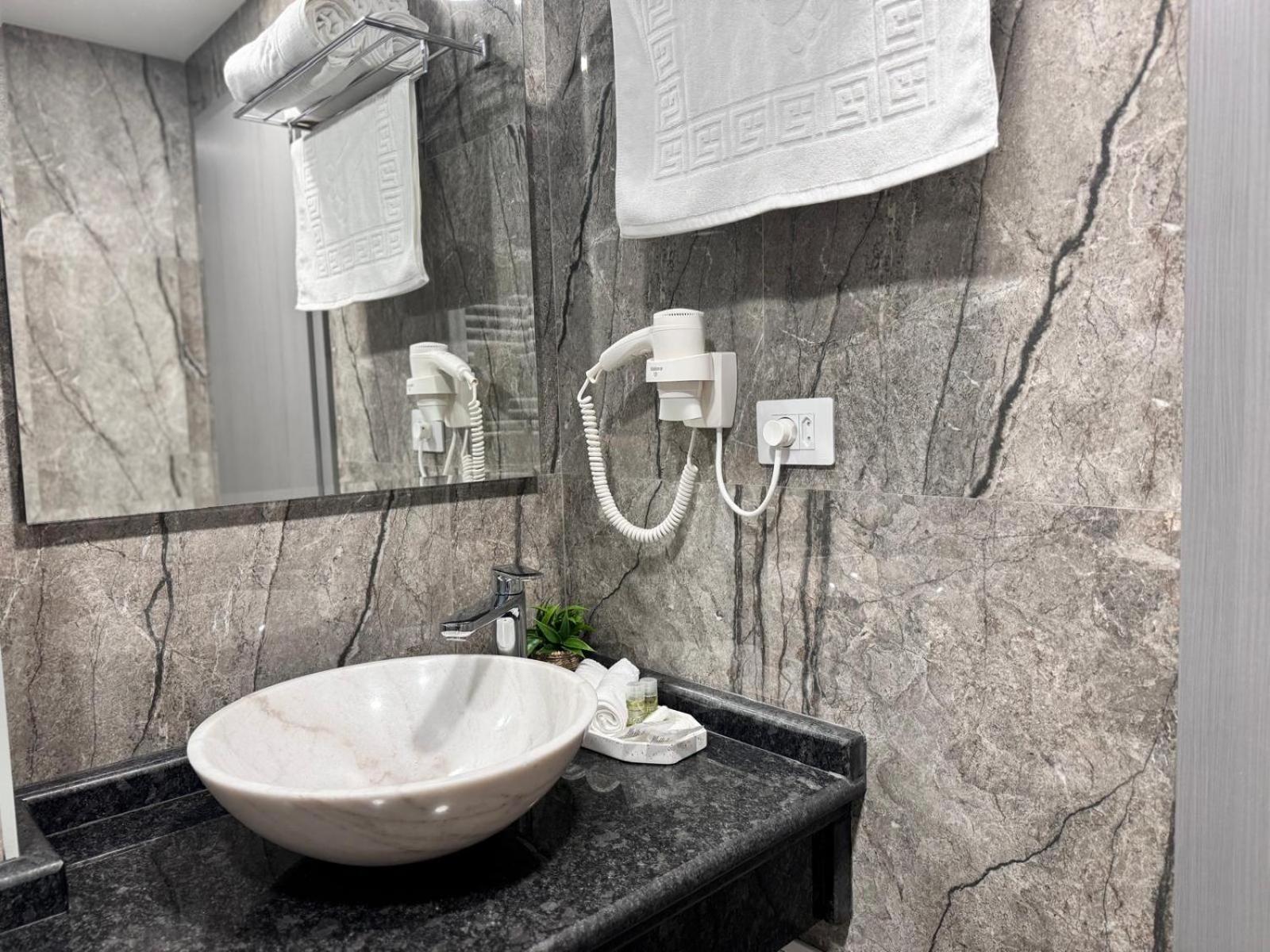 Hanul Domnesc Imperial Hotel & Spa Pusztakalán Kültér fotó