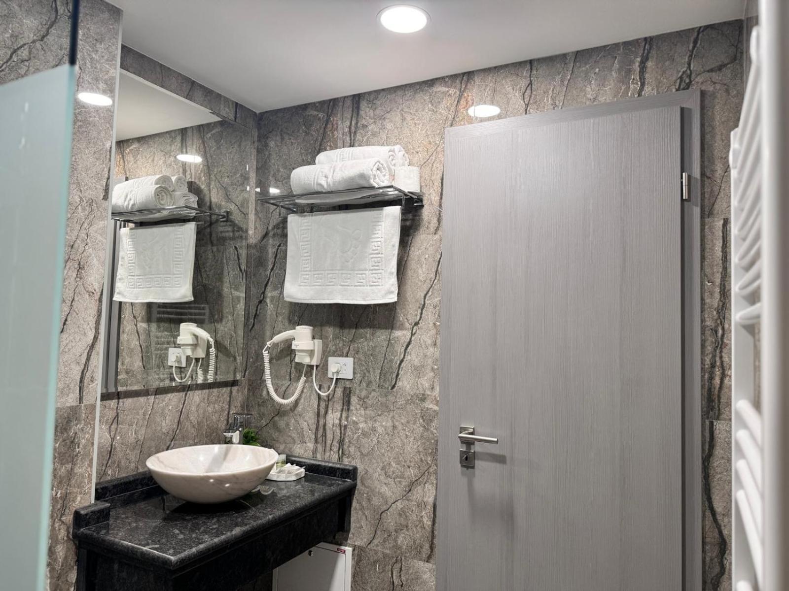 Hanul Domnesc Imperial Hotel & Spa Pusztakalán Kültér fotó